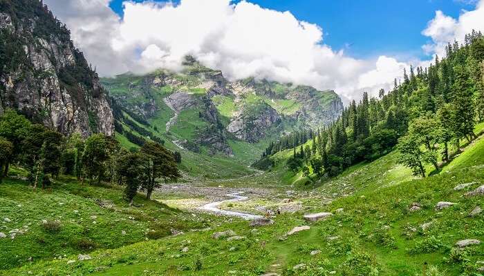 Motivations to do Sar Pass Trek best place to visit India