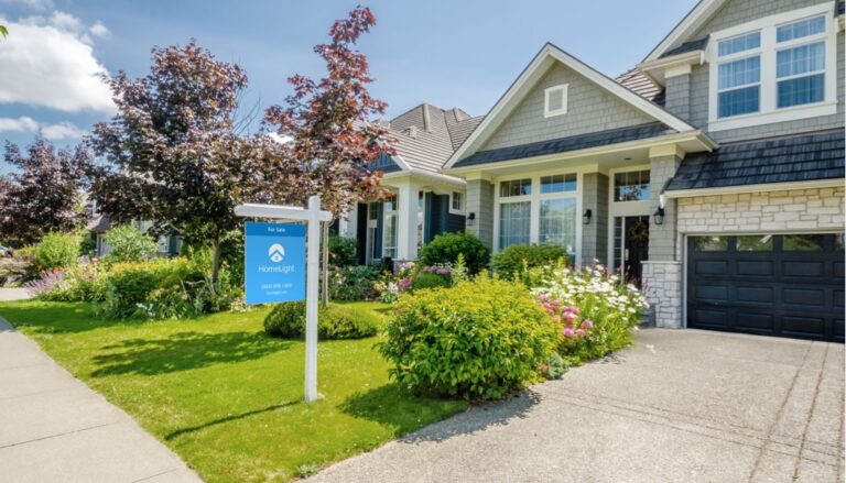 homelight sale sign 06130b01fb7b96f570a024b83c88677fc2726a9a817ba6d34a0280893bd3ce92