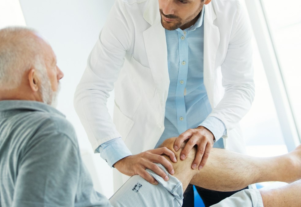 Top 5 non-surgical treatments for knee pain    