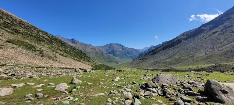 Essentials for Tarsar Marsar Trek