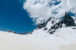 Hampta Pass Trekiing