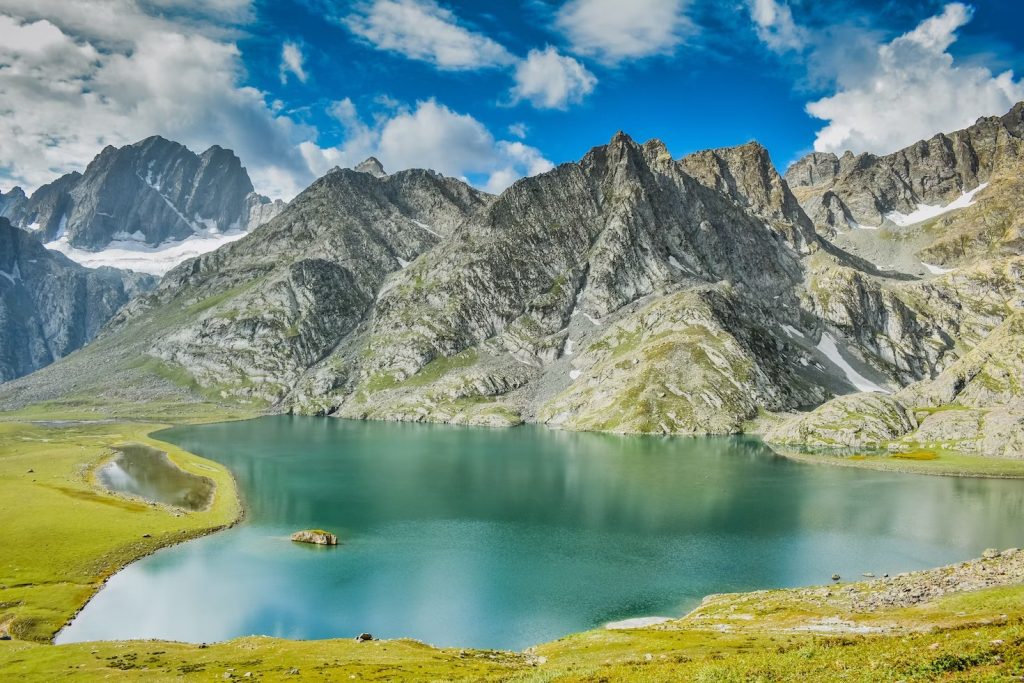 Kashmir Grealt Lakes