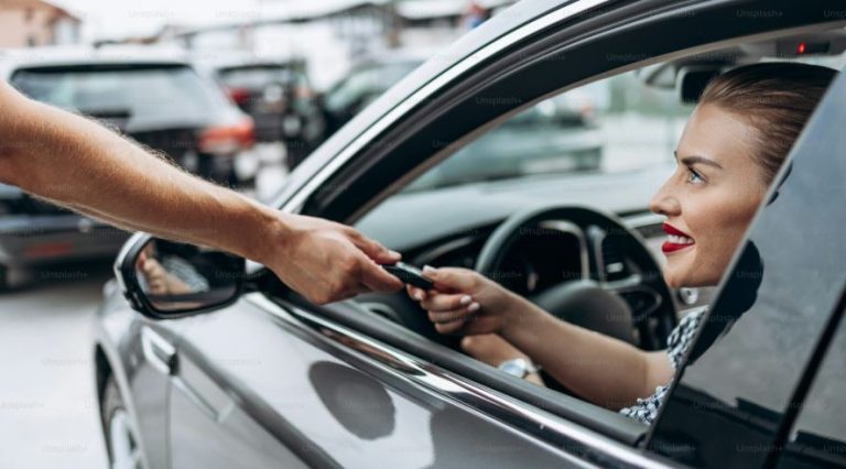 How Renting a Car Can Help You Avoid Common Travel Hassles 1 renting a car